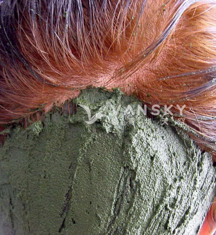 251001111051_Indigo paste on hennaed hair.jpg